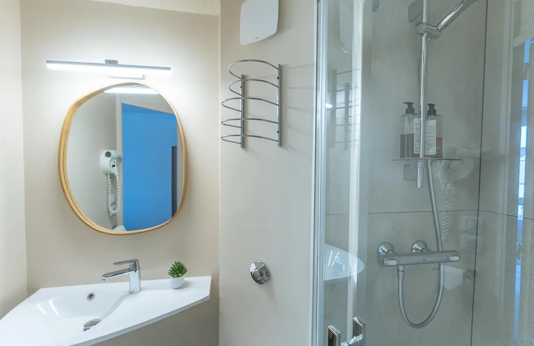 Hotel Bhoma Troyes-1